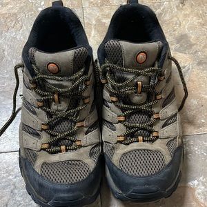 Merrel Vibram hiking shoes